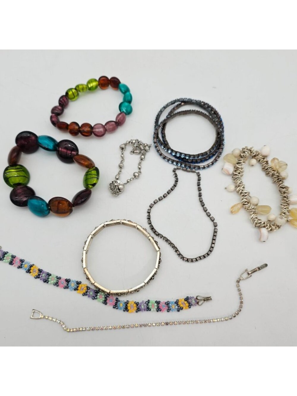 Mixed Lot Of Fashion Bracelets & Bangles Beaded Rhinestone Glass & Metal - Picture 1 of 9